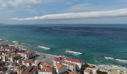 Karadeniz üzerinde sıra dışı anlar: Samsun’da gören telefonuna sarıldı