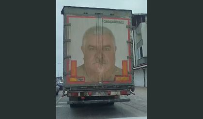 Samsun'da tırın arkasına kendi fotoğrafını koydu!