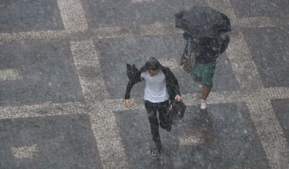 Samsun için kuvvetli yağış uyarısı! Meteoroloji saat verdi