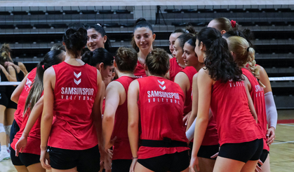 Kadın Voleybol Takımı liderlik peşinde!