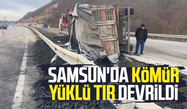 Samsun'da kömür yüklü tır devrildi