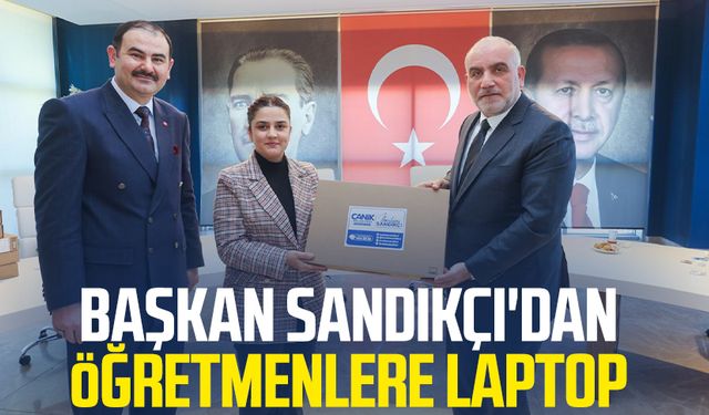 Canik Belediye Başkanı İbrahim Sandıkçı'dan öğretmenlere laptop