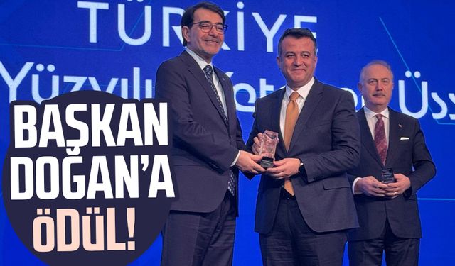 Samsun Büyükşehir gençlerin yanında! Başkan Halit Doğan'a ödül