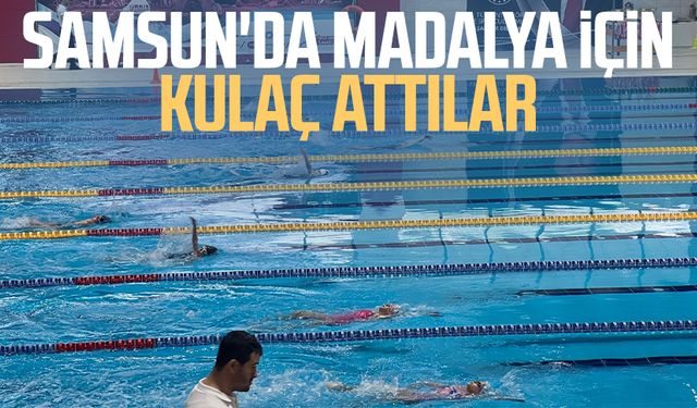 Samsun'da minikler madalya için kulaç attılar