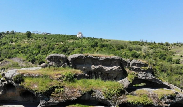 Tekkeköy Mağaraları ve Tarihî Mirası