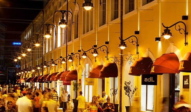 İlkadım’da Şehrin Kalbi: Alışveriş, Meydan ve Günlük Yaşam