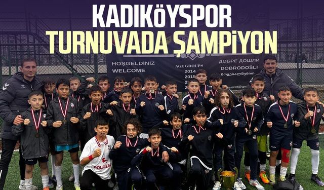 Kadıköyspor U12 turnuvada şampiyon