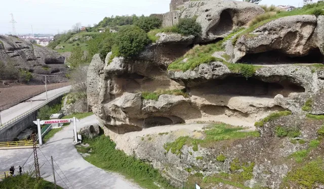 Tekkeköy Mağaraları: Binlerce Yıllık Tarihin İzinde