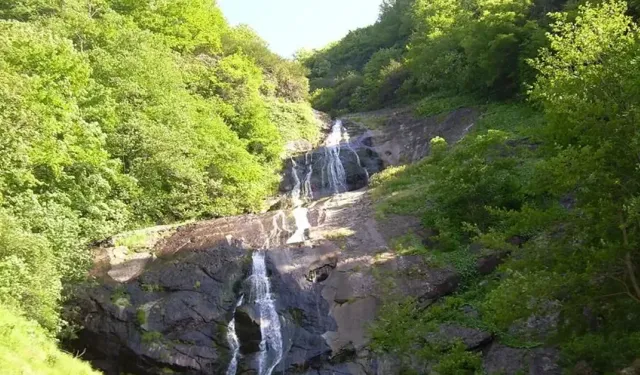 Salıpazarı Şelaleleri: Karadeniz’in Saklı Cenneti