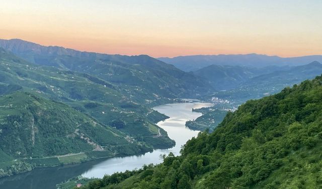Ayvacık Baraj Gölü’nde Sessizlik ve Doğa