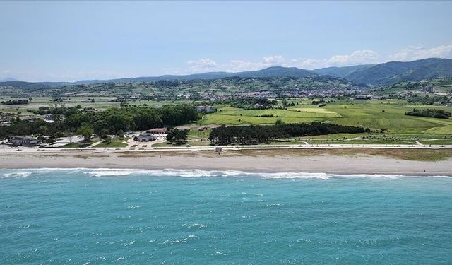 Alaçam sahilinde gün doğumu ve sessiz tatil noktaları