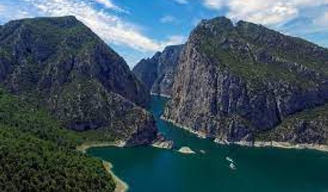 Vezirköprü’de Mutlaka Görülmesi Gereken 10 Yer: Kanyon, Konaklar ve Tarih