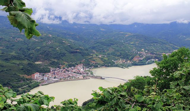 Ayvacık’ta Doğa ile İç İçe İlçe Hayatı