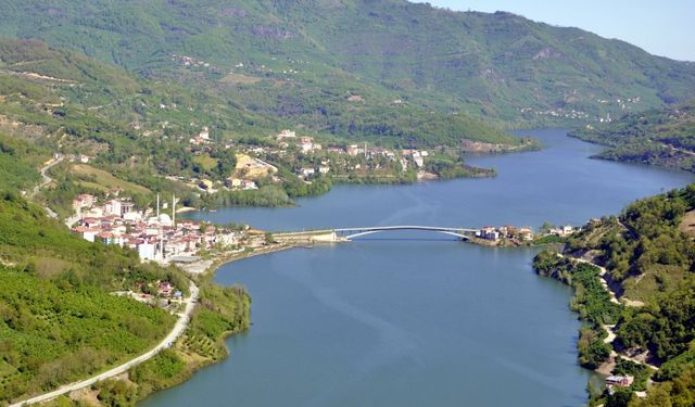 Ayvacık’ta Göl Kıyısında Sakin Zamanlar