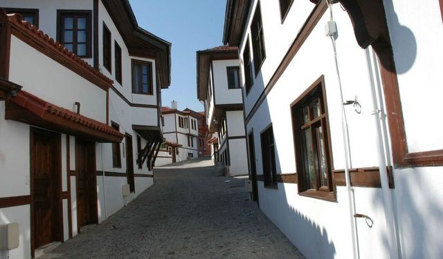 Vezirköprü’de Tarihi Sokak Dokusu