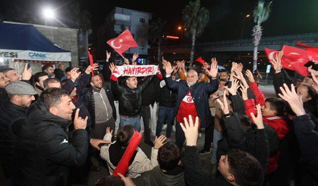 Canik’te milli maç coşkusu dev ekranda yaşandı