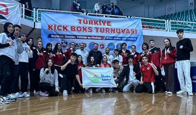 İlkadımlı sporcular ringde parladı: Madalyalara ambargo