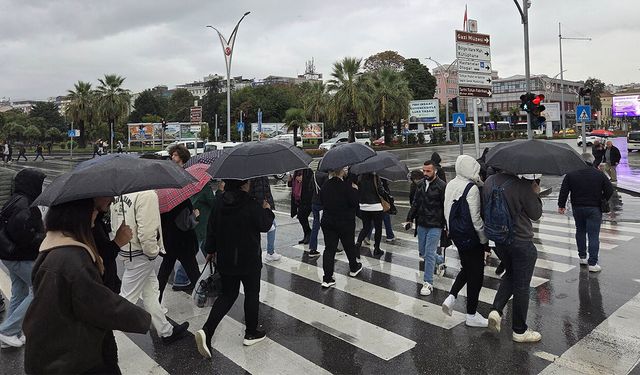 Samsun'a sağanak uyarısı! Meteoroloji saat verdi