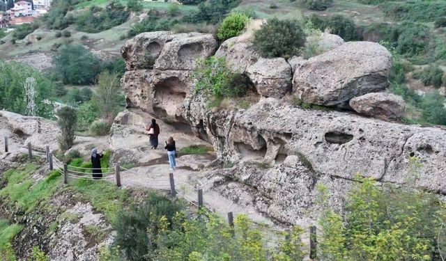 Tekkeköy’de Mağara Yerleşimleri ve Arkeolojik Miras