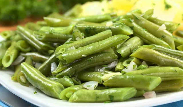 Alaçam’da Karadeniz Yeşillikleriyle Kurulan Sofralar