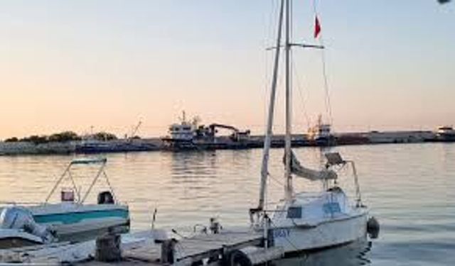 Yakakent’te Balıkçı Tekneleri ve Sabah Manzarası