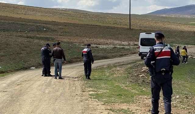 Çorum'da baba-oğula arazide infaz!