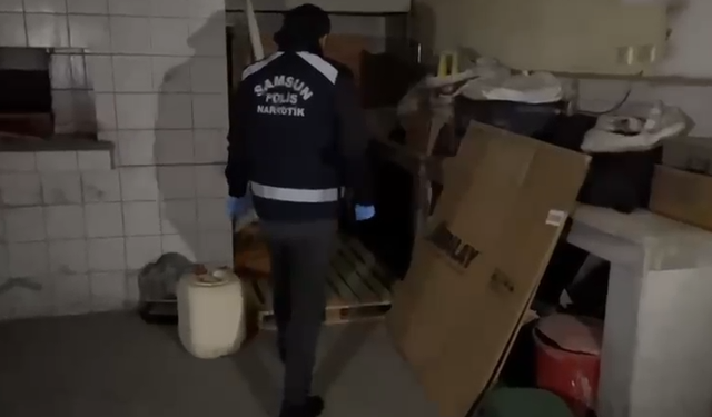 Samsun'da depoya baskın! 44 bin adet ele geçirildi