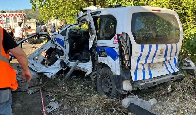 İzmir'deki zincirleme kazada polis memuru Serkan Hızlı şehit oldu!