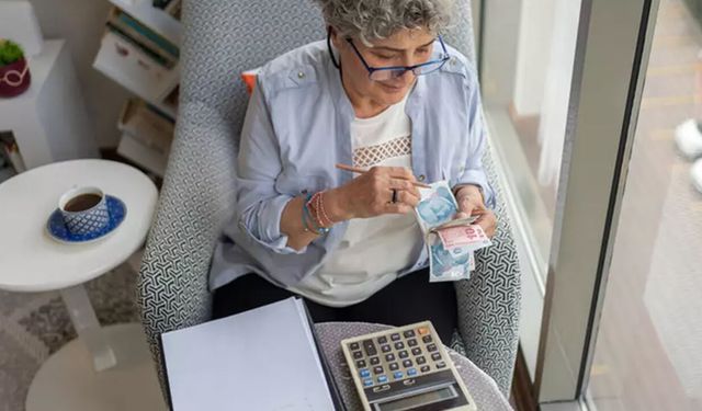 Milyonlarca emekliyi ilgilendiriyor! Seyyanen zam için tarih verdi