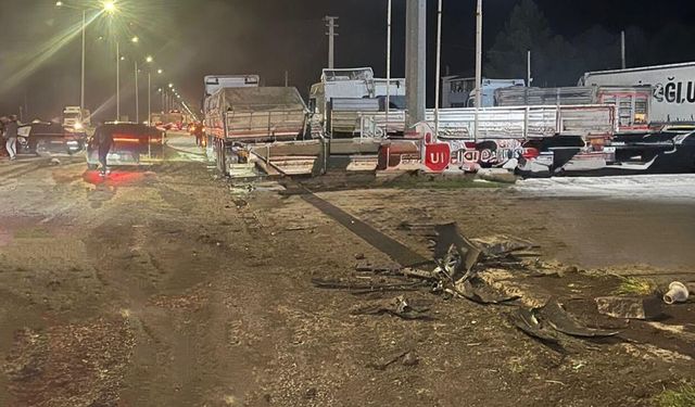 Samsun Terme'de zincirleme kaza! 3 araç karıştı