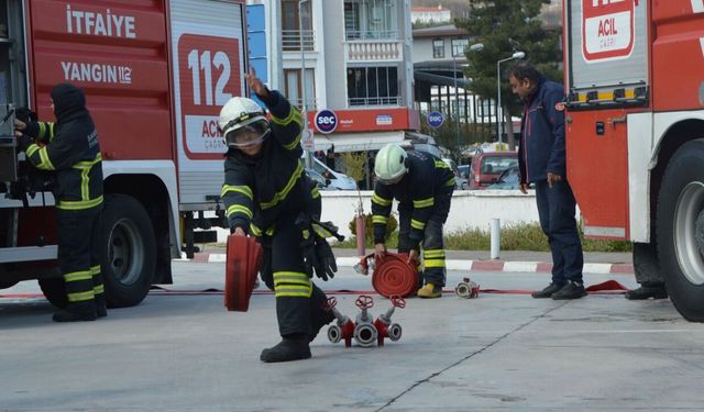 Samsun'da geleceğin itfaiyecileri sahada yetişiyor!
