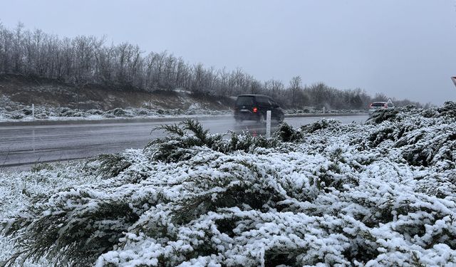 Kar etkisini artırdı! Samsun - Ankara yoluna dikkat