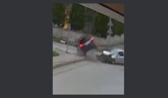 Samsun'da kavşakta kaza! Yürekler ağza geldi!