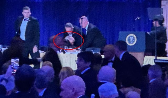 Trump'ın yemeğinde silahlı saldırı! Gizli Servis anında müdahale etti