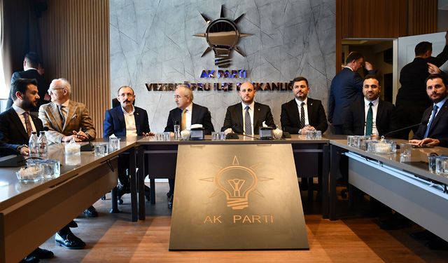 Vezirköprü’de AK Parti’nin yeni hizmet binası açıldı