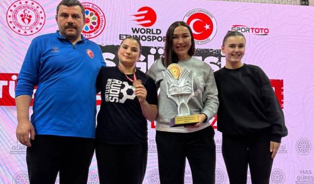 Tekkeköy’den tarihi başarı: Güler Yağmur Türkoğlu Türkiye şampiyonu!