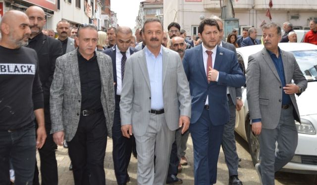 Anahtar Parti Genel Başkanı Yavuz Ağıralioğlu, selin vurduğu Havza'yı ziyaret etti