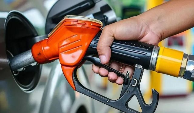 Akaryakıtta yüzleri güldüren indirim: Samsun'da tabela değişti