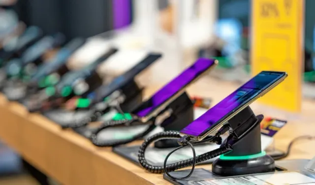 Akıllı telefon fiyatlarına dev zam yolda!