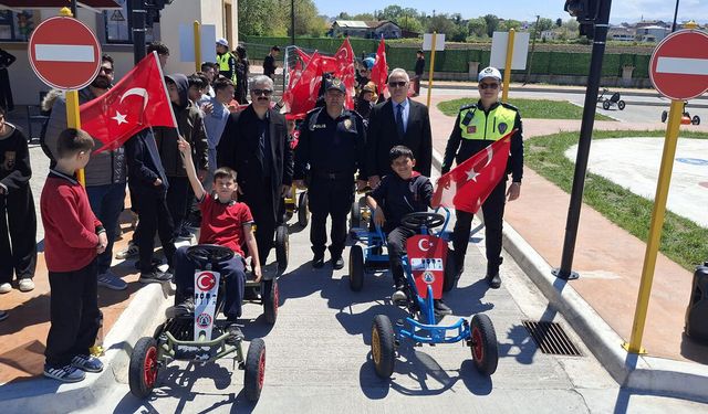 Bafra’da öğrencilere trafik bilinci aşılandı