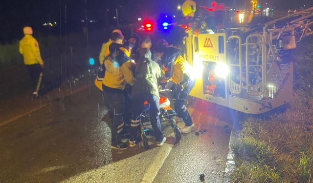 Balıkesir'de yolcu otobüsü devrildi: 3 ölü, 26 yaralı