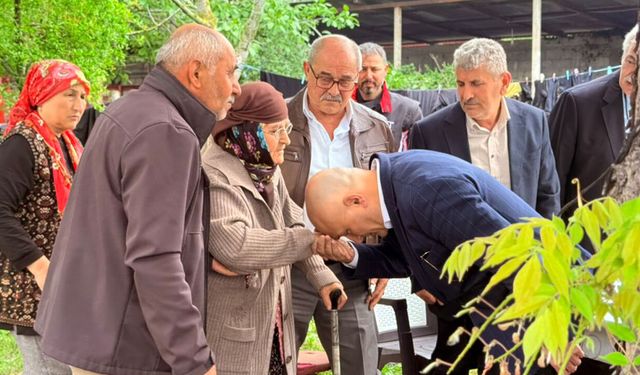 Erhan Usta’dan Samsunlu şehit Erkan Tütüncüler’in ailesine ziyaret