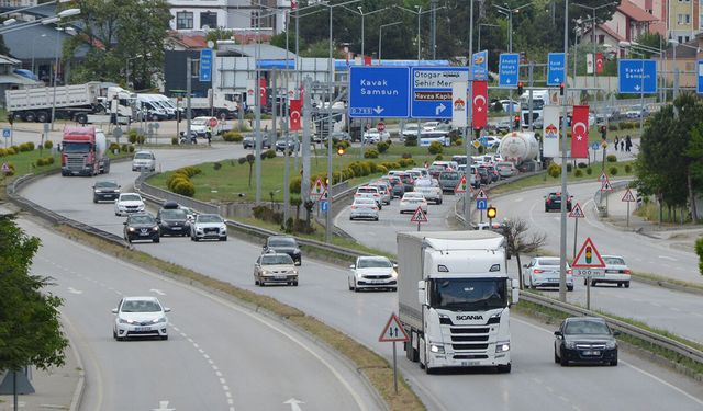 Havza geçişinde sürücüleri zorlayan trafik