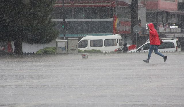 Samsun'a sel uyarısı! Saat verildi