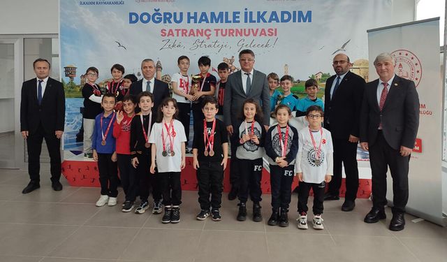 Samsun'da 126 sporcu satrançta zirve için yarıştı
