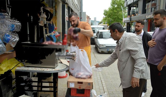Samsun'da kasaplarda bayram yoğunluğu!