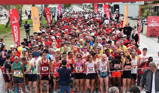 Samsun’da maraton coşkusu! 19 Mayıs koşusu nefes kesti