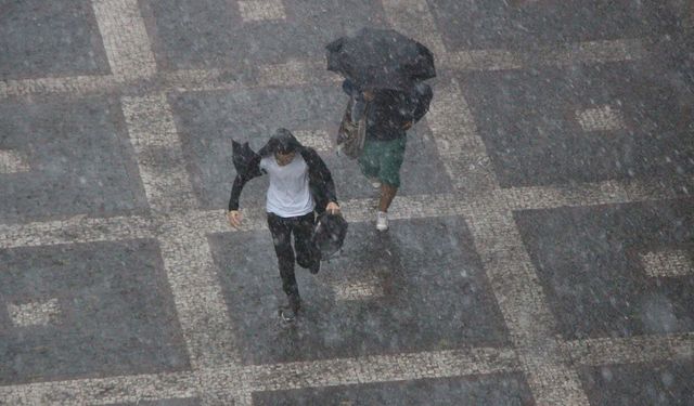 Samsun'da o saatlere dikkat! Meteoroloji'den uyarı