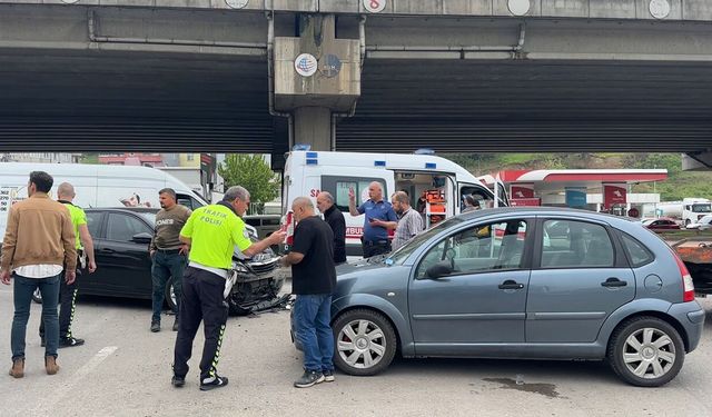 Samsun'da sanayi girişinde kaza! 2 yaralı