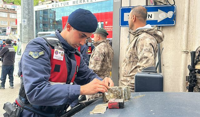Sel suları çekildi, çamurun içinden çıktı! Paranın sahibi aranıyor